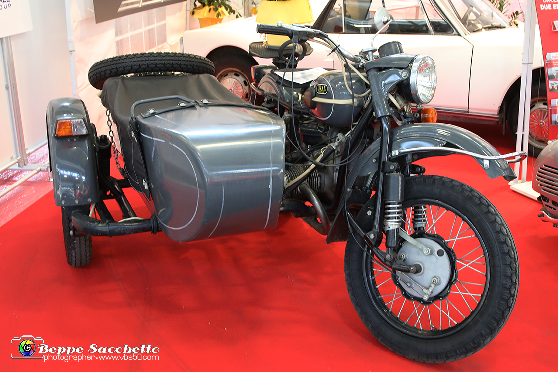 VBS_0422 - Automotoretrò e Automotoracing 2022.jpg